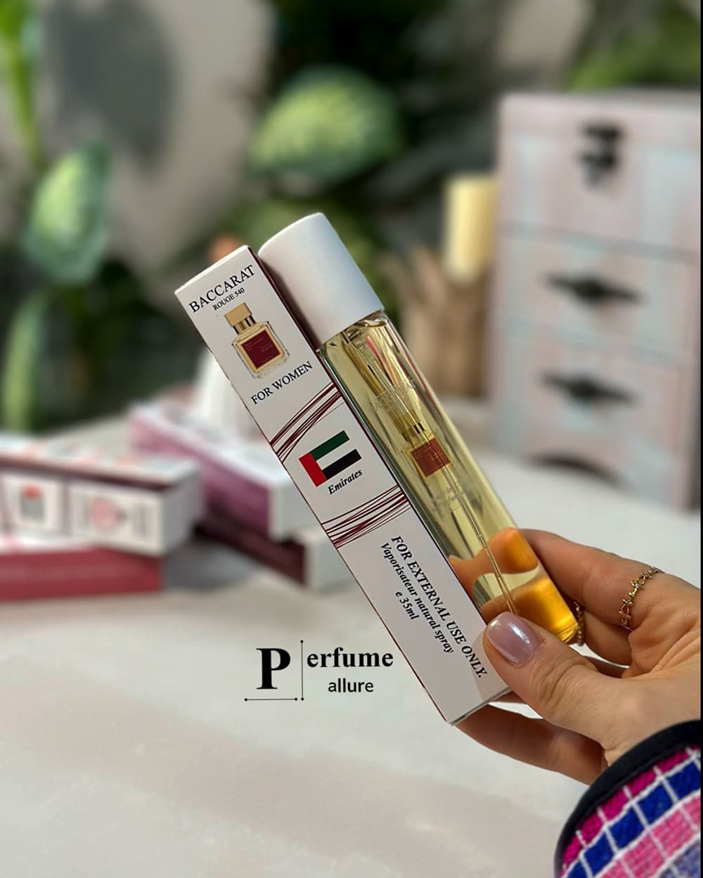 ادکلن باکارات رژ سفید