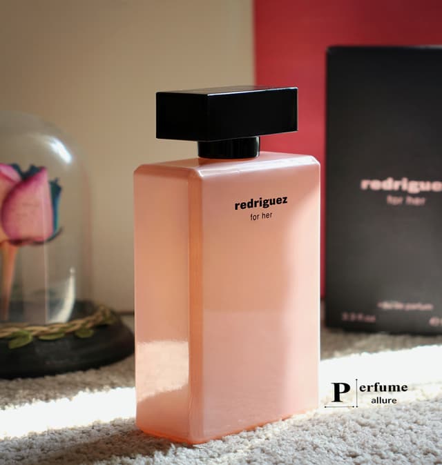 ادکلن زنانه نارسیسو رودریگز صورتی (Narciso Rodriguez for Her)