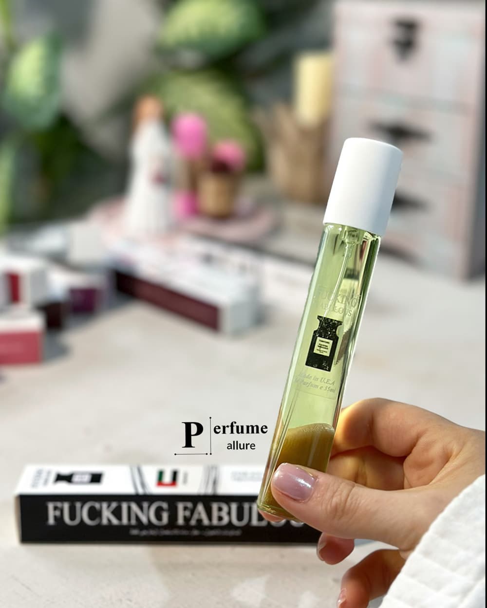 عطر ادکلن تام فورد فاکینگ فابیولس عطر ادکلن تام فورد فاکینگ فابیولس